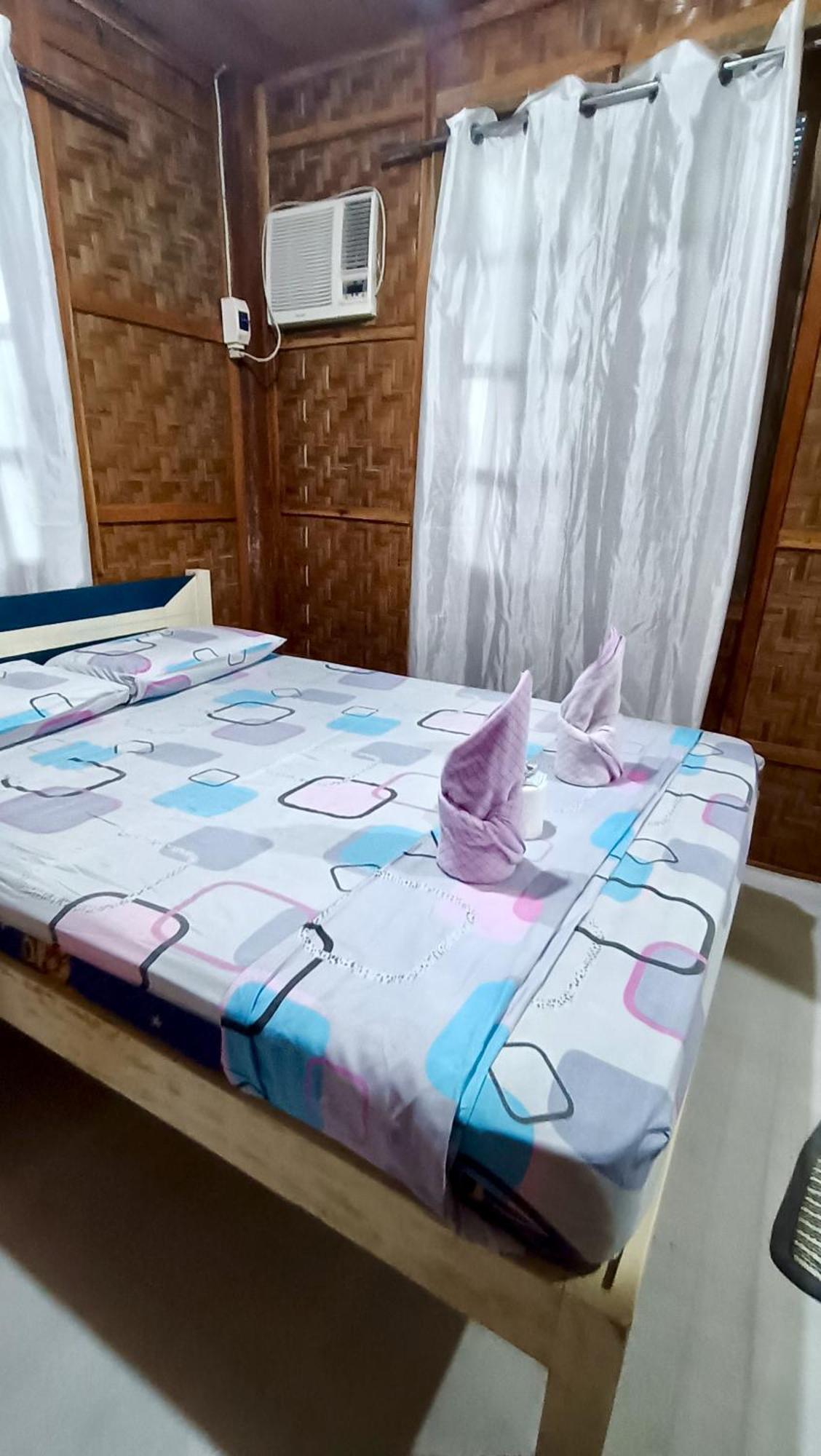 James Homestay Siquijor Esterno foto