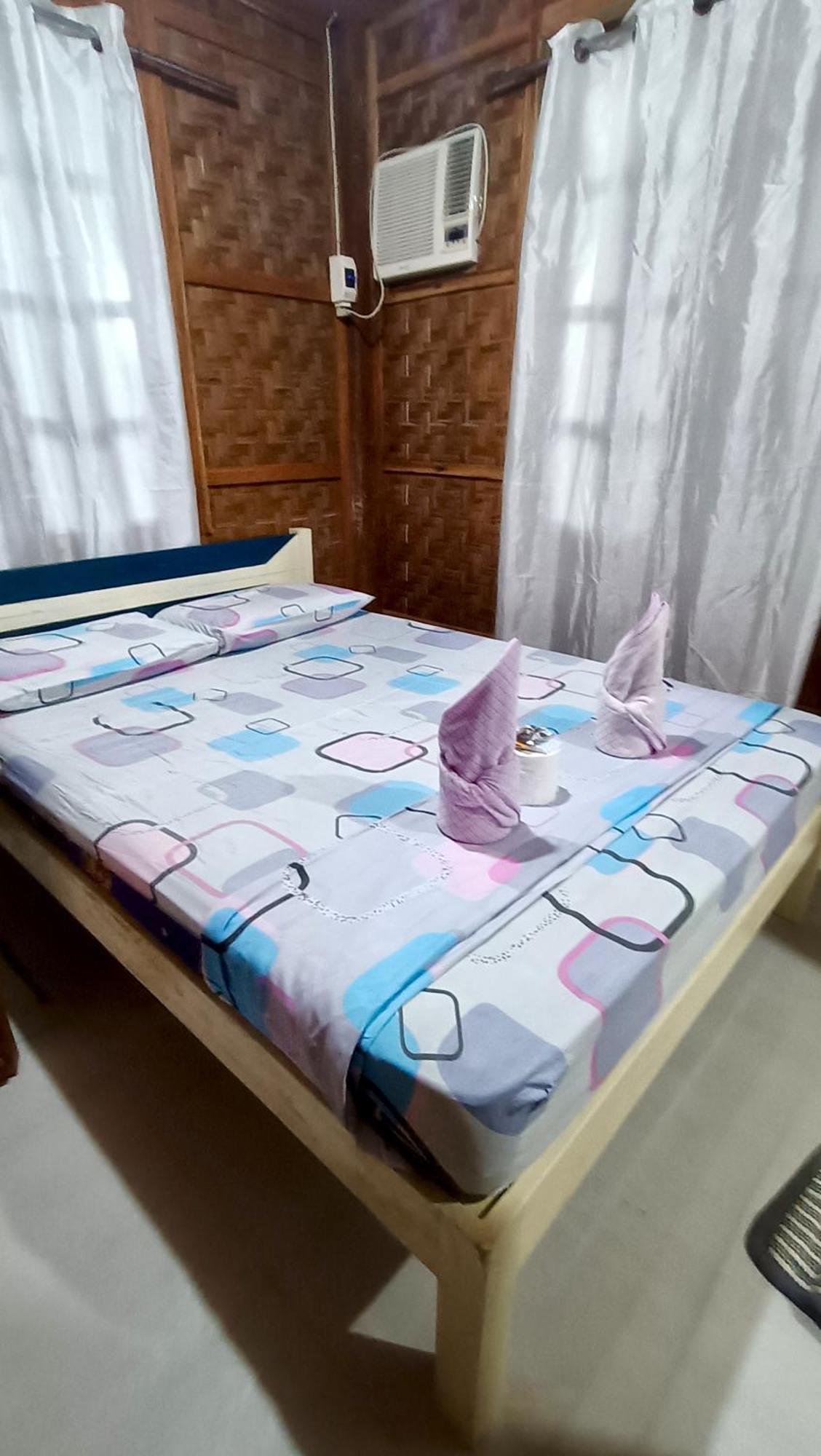 James Homestay Siquijor Esterno foto